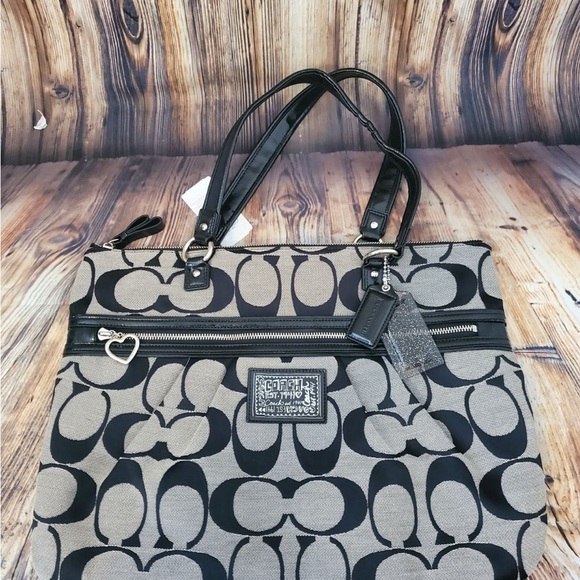 Coach Daisy Signature Tote Authentic - Picture 7 of 9